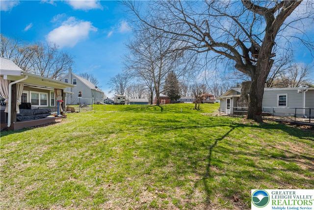 724 Krocks Court, Lower Macungie Twp, PA 18106