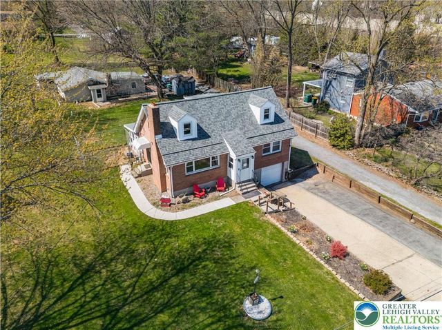724 Krocks Court, Lower Macungie Twp, PA 18106