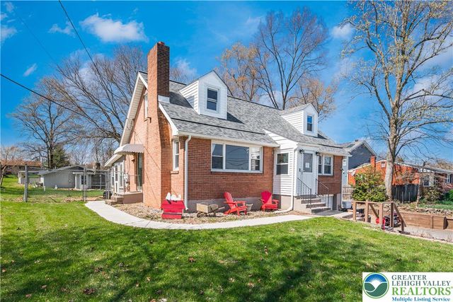 724 Krocks Court, Lower Macungie Twp, PA 18106