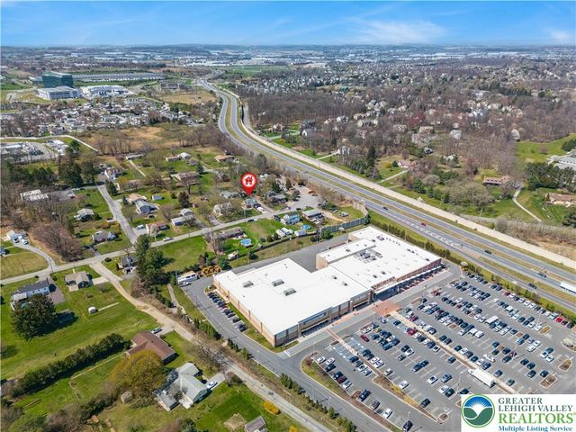 724 Krocks Court, Lower Macungie Twp, PA 18106