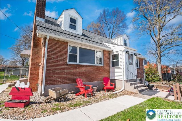 724 Krocks Court, Lower Macungie Twp, PA 18106