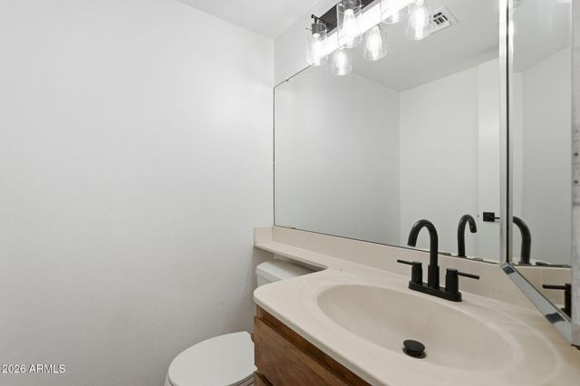 6943 W MONTEROSA Circle 1390, Phoenix, AZ 85033