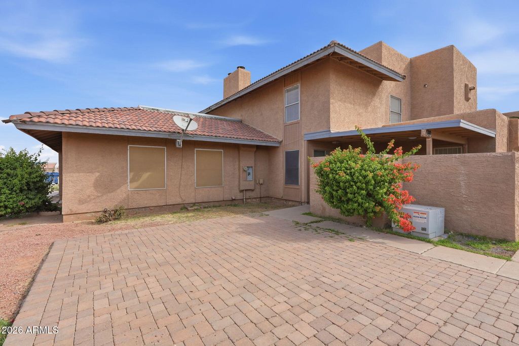 6943 W MONTEROSA Circle 1390, Phoenix, AZ 85033