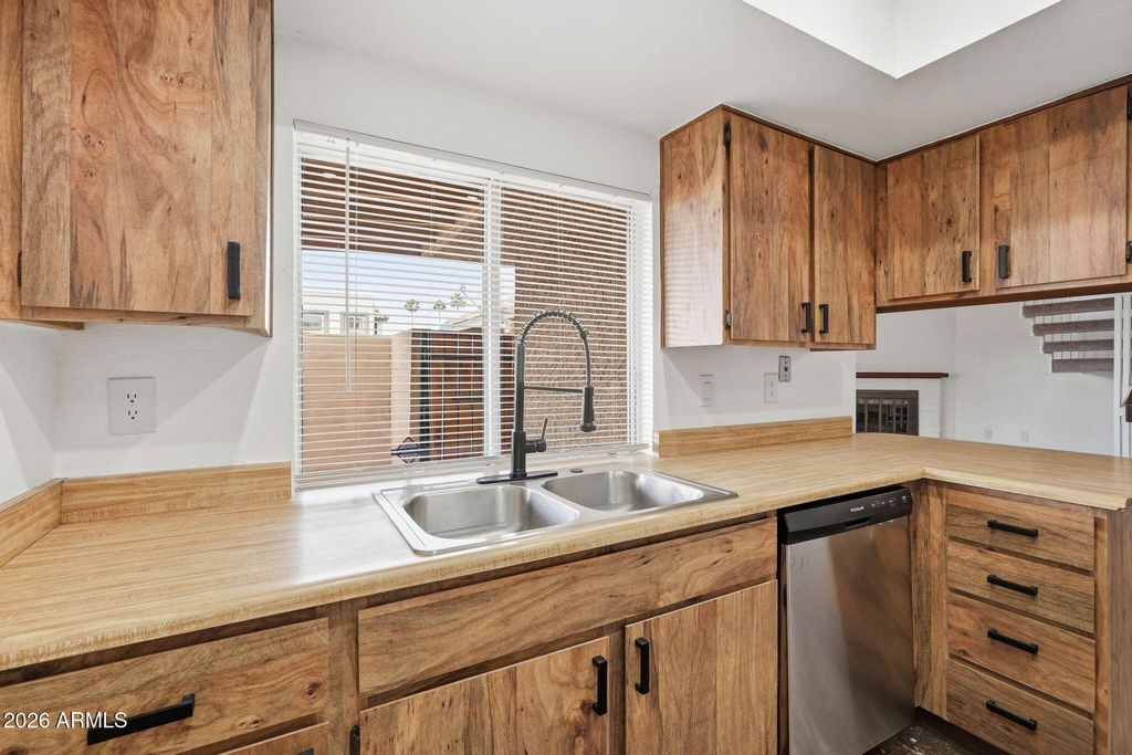 Image 13 of property listing at 6943 W MONTEROSA Circle 1390, Phoenix, AZ 85033