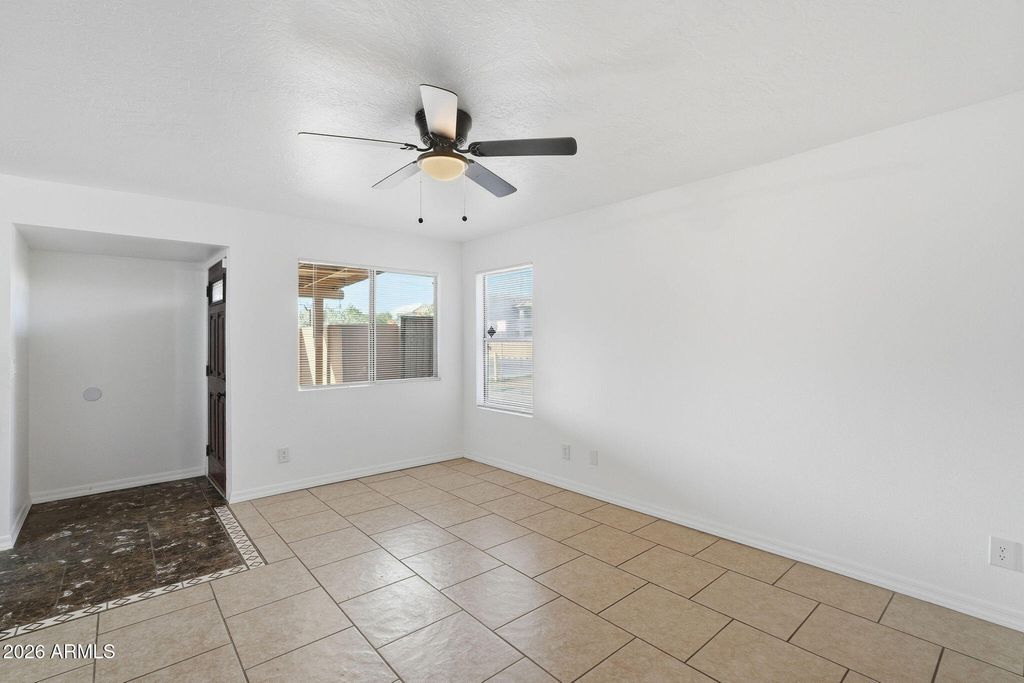 Image 16 of property listing at 6943 W MONTEROSA Circle 1390, Phoenix, AZ 85033