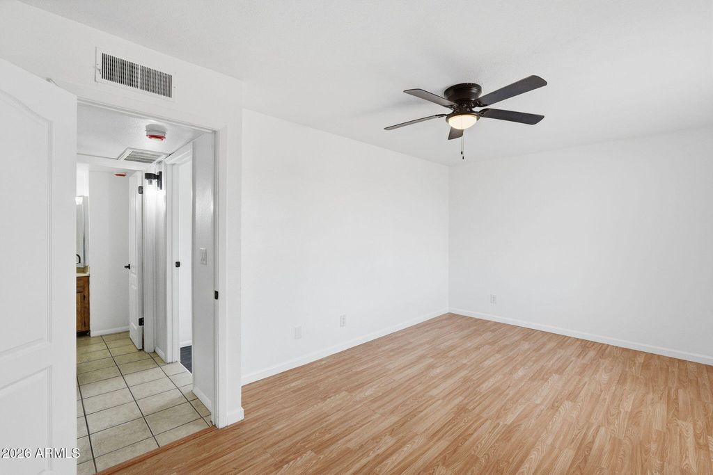 Image 20 of property listing at 6943 W MONTEROSA Circle 1390, Phoenix, AZ 85033