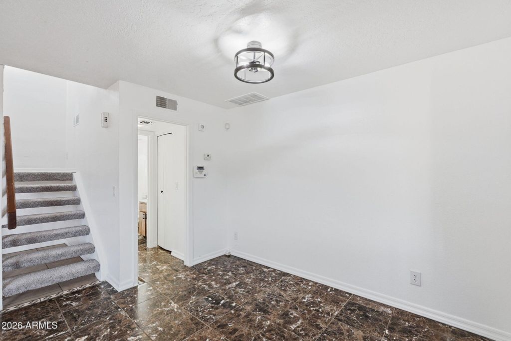 Image 6 of property listing at 6943 W MONTEROSA Circle 1390, Phoenix, AZ 85033