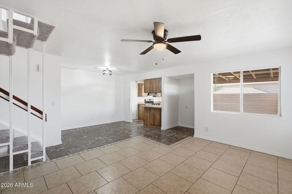 Image 8 of property listing at 6943 W MONTEROSA Circle 1390, Phoenix, AZ 85033