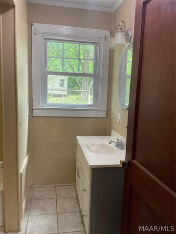 110 Monroe Street, Tallassee, AL 36078