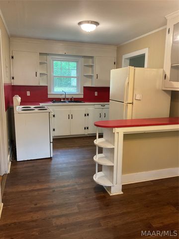 110 Monroe Street, Tallassee, AL 36078
