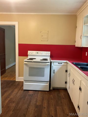 110 Monroe Street, Tallassee, AL 36078