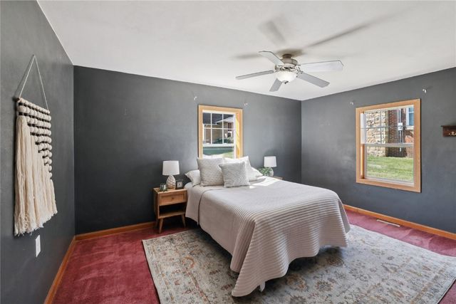 307 3rd Street E, Newhall, IA 52315