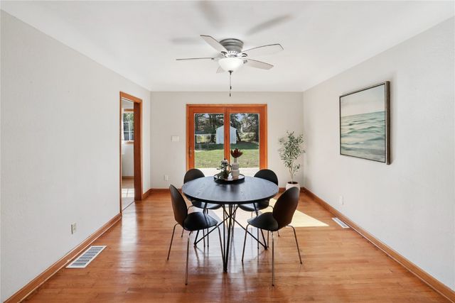 307 3rd Street E, Newhall, IA 52315