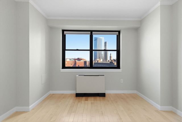 9 Hawthorne Place 11J, Boston, MA 02114