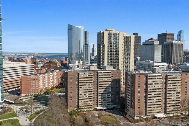 9 Hawthorne Place 11J, Boston, MA 02114