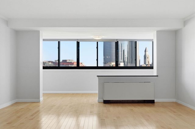 9 Hawthorne Place 11J, Boston, MA 02114