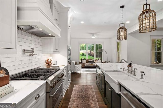 124 Long Shadows Drive, Alpharetta, GA 30004