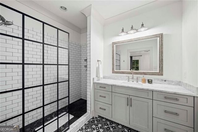 124 Long Shadows Drive, Alpharetta, GA 30004