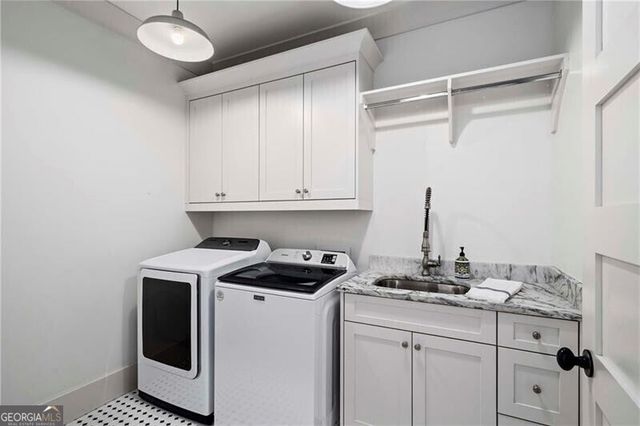 124 Long Shadows Drive, Alpharetta, GA 30004