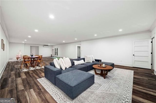 124 Long Shadows Drive, Alpharetta, GA 30004