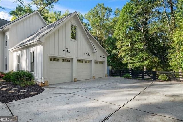 124 Long Shadows Drive, Alpharetta, GA 30004
