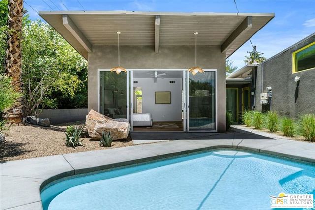 2839 N Davis Way, Palm Springs, CA 92262