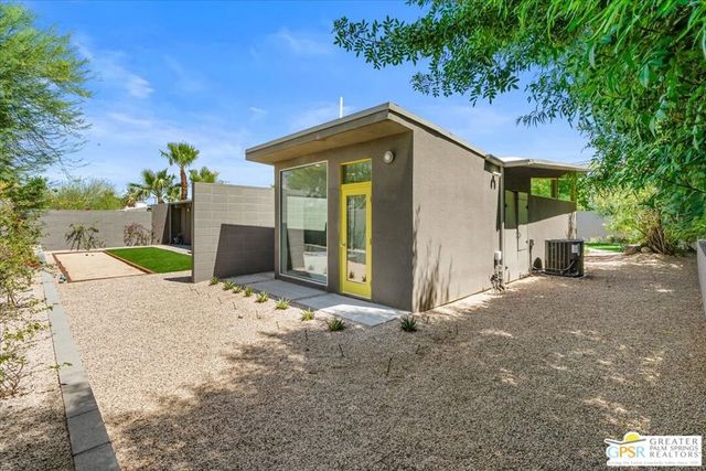 2839 N Davis Way, Palm Springs, CA 92262