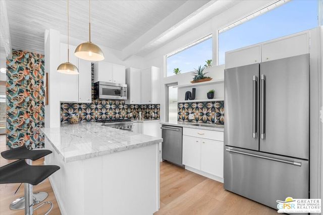 2839 N Davis Way, Palm Springs, CA 92262