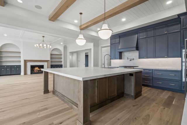 244 Barton Shore Drive 1, Barton Hills Vllg, MI 48105