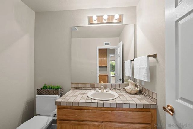 11821 Calle Parral, San Diego, CA 92128