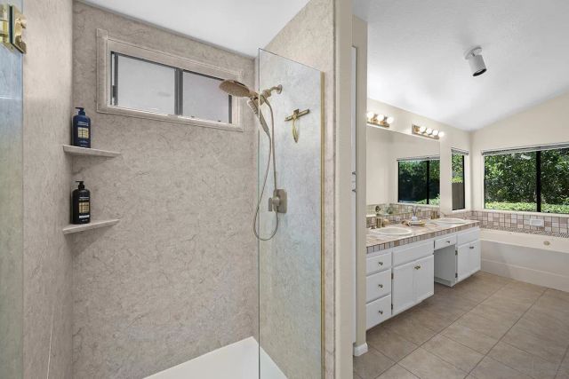 11821 Calle Parral, San Diego, CA 92128