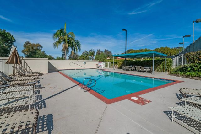 11821 Calle Parral, San Diego, CA 92128