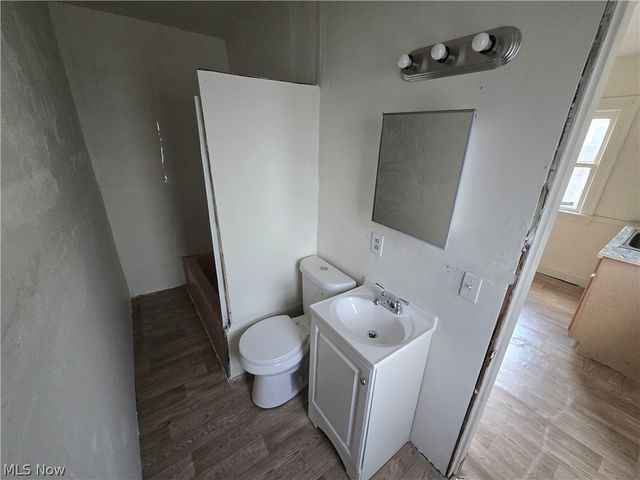 3674 E 52nd Street, Cleveland, OH 44105