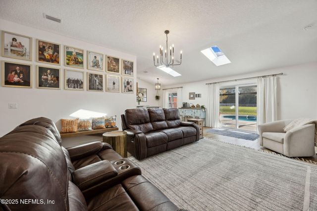 86885 WORTHINGTON Drive, Yulee, FL 32097