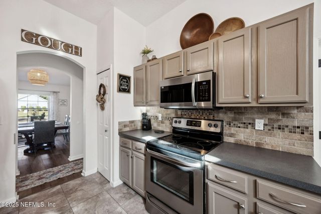 86885 WORTHINGTON Drive, Yulee, FL 32097