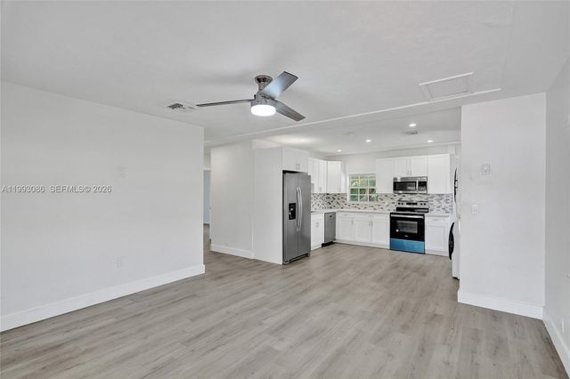 4326 NW 4th St, Miami, FL 33126