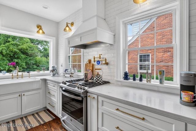 3250 Lexington Rd, Louisville, KY 40206