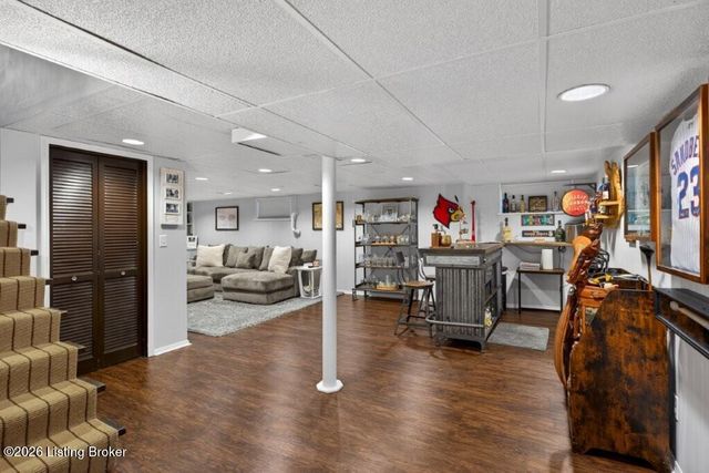 3250 Lexington Rd, Louisville, KY 40206