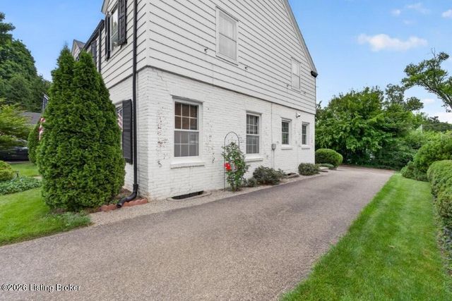 3250 Lexington Rd, Louisville, KY 40206