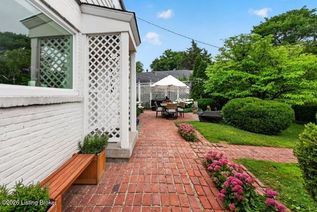3250 Lexington Rd, Louisville, KY 40206