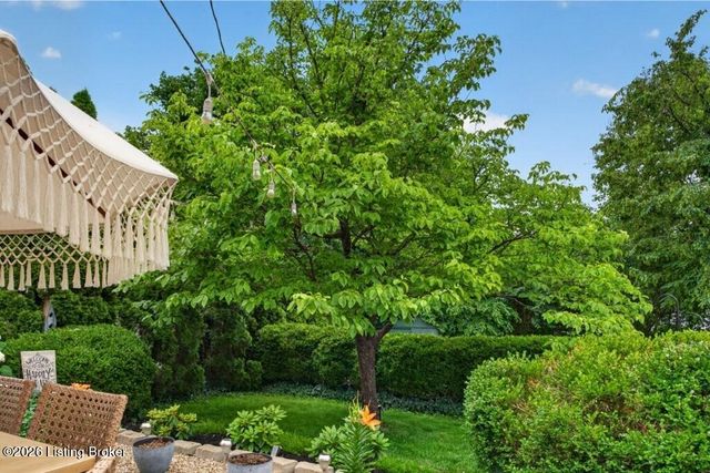 3250 Lexington Rd, Louisville, KY 40206