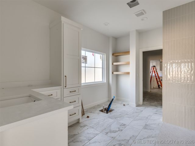 2839 E 142nd Street S, Bixby, OK 74008