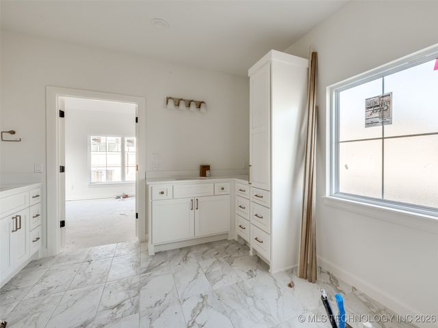 2839 E 142nd Street S, Bixby, OK 74008