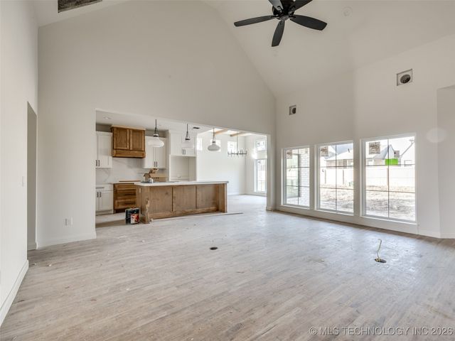 2839 E 142nd Street S, Bixby, OK 74008