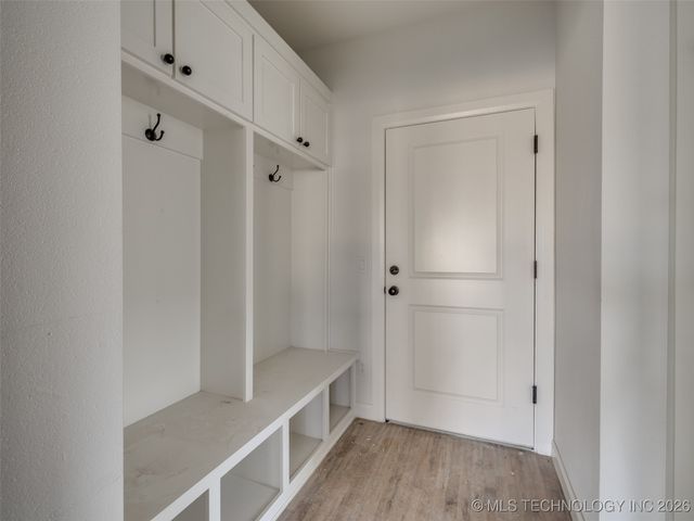 2839 E 142nd Street S, Bixby, OK 74008