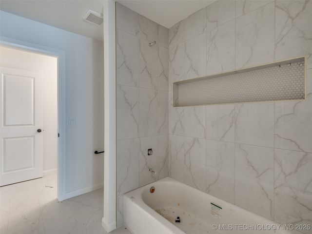 2839 E 142nd Street S, Bixby, OK 74008