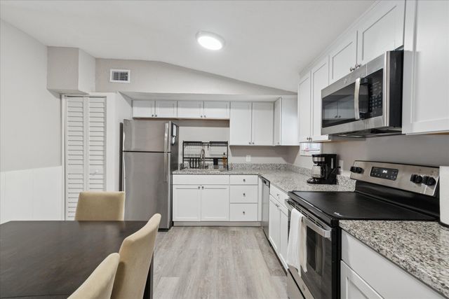 1360 Decker Road, Walled Lake, MI 48390