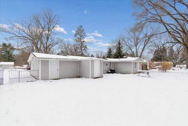 1360 Decker Road, Walled Lake, MI 48390