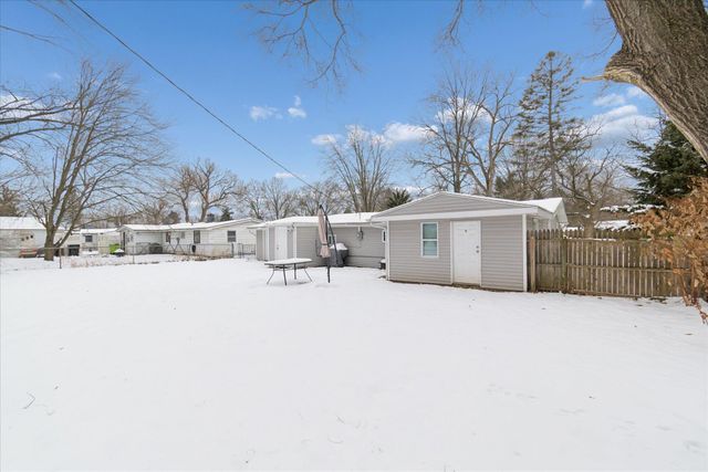 1360 Decker Road, Walled Lake, MI 48390