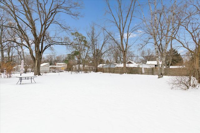 1360 Decker Road, Walled Lake, MI 48390